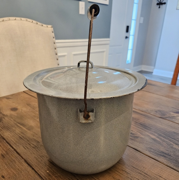 Vintage Enamelware Stock Pot/Bucket Wood Handle & Lid - Picture 6 of 14